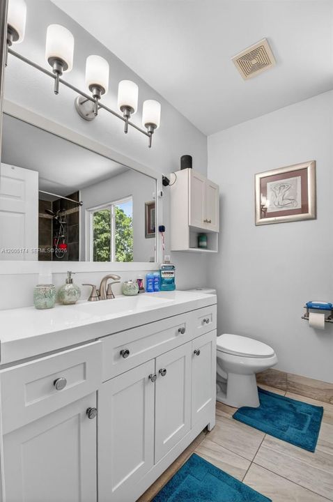 En Venta: $575,000 (3 camas, 2 baños, 1716 Pies cuadrados)