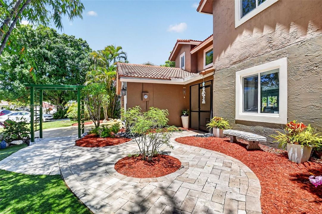 En Venta: $575,000 (3 camas, 2 baños, 1716 Pies cuadrados)