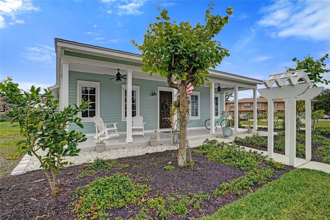 For Sale: $775,000 (4 beds, 3 baths, 2027 Square Feet)