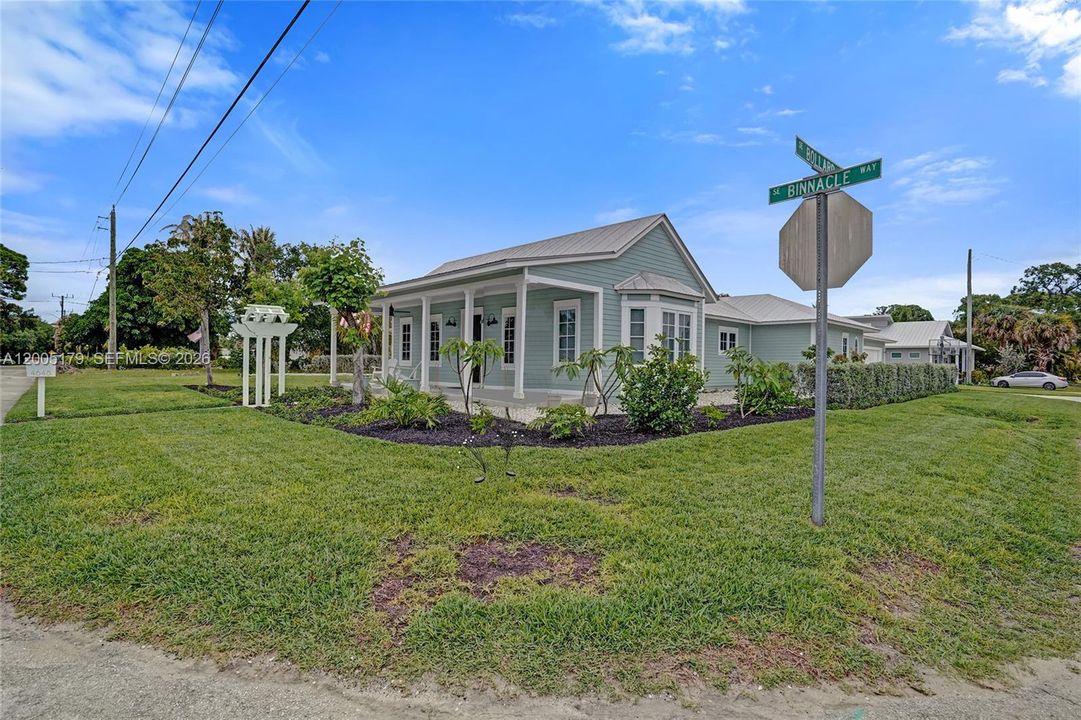 For Sale: $775,000 (4 beds, 3 baths, 2027 Square Feet)
