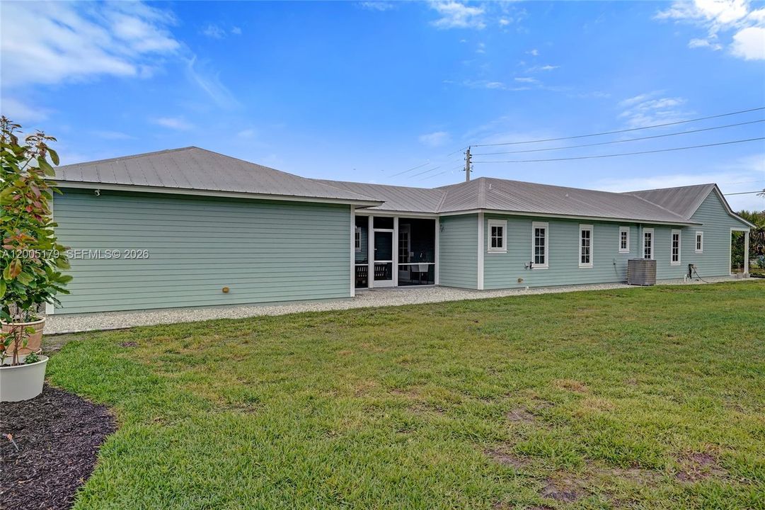 Extra lot view to side of house