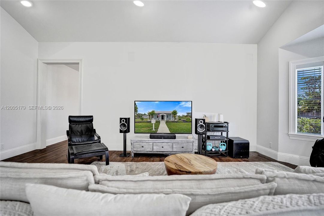 For Sale: $775,000 (4 beds, 3 baths, 2027 Square Feet)