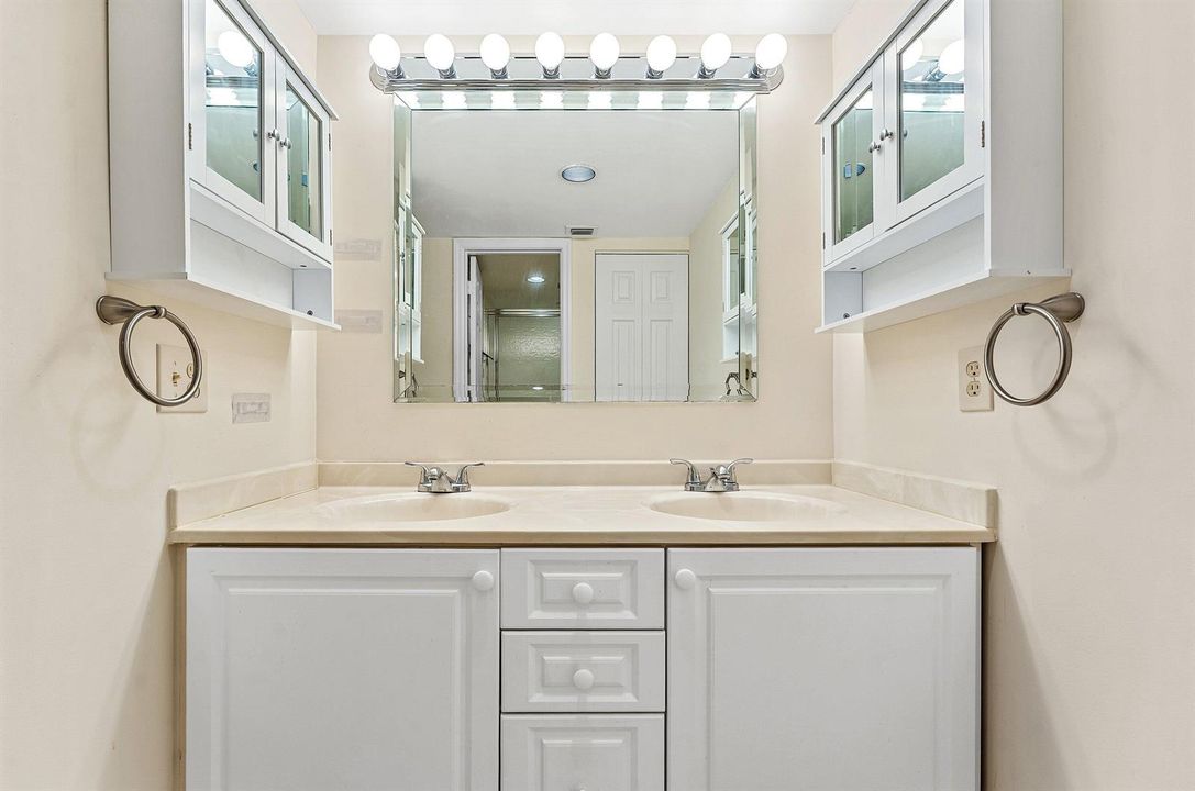 021-3301ArubaWay-C1-CoconutCreek-FL-3306
