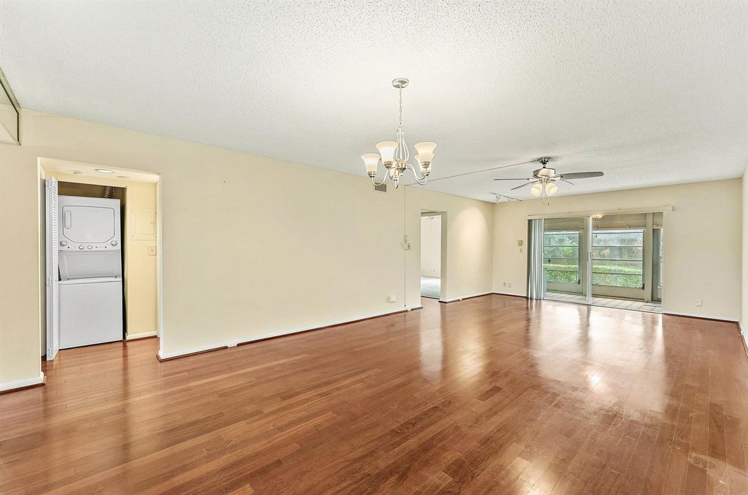 012-3301ArubaWay-C1-CoconutCreek-FL-3306