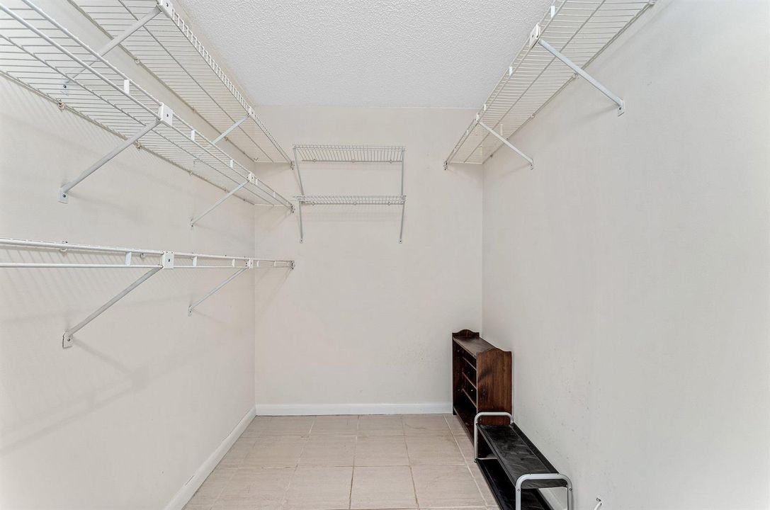 020-3301ArubaWay-C1-CoconutCreek-FL-3306