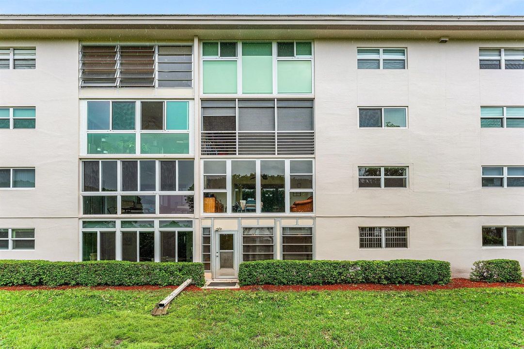 029-3301ArubaWay-C1-CoconutCreek-FL-3306