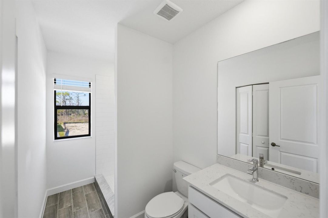 victoria_qmi_hs445_bathroom3_1of6_f2[1]