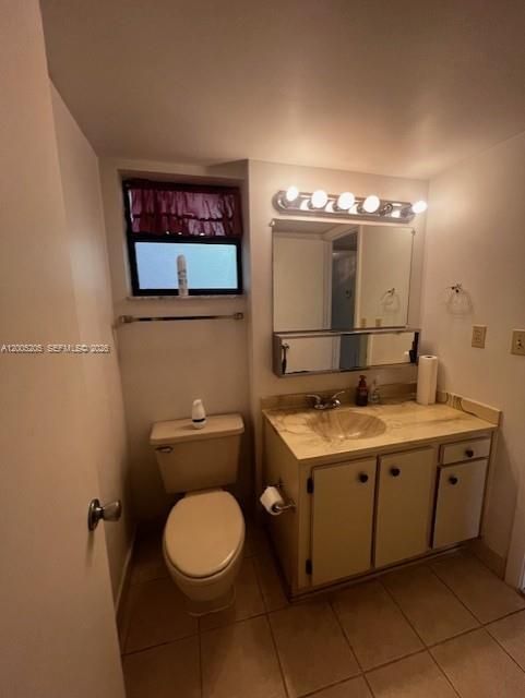For Sale: $125,900 (1 beds, 1 baths, 773 Square Feet)