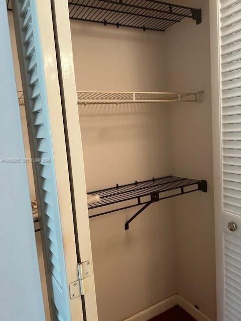 For Sale: $125,900 (1 beds, 1 baths, 773 Square Feet)