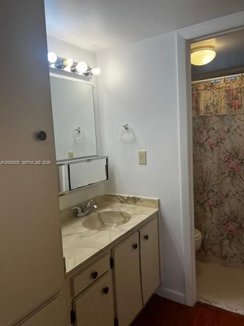 For Sale: $125,900 (1 beds, 1 baths, 773 Square Feet)