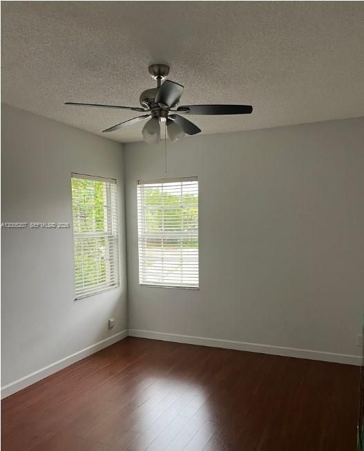 Activo con contrato: $3,700 (4 camas, 2 baños, 1843 Pies cuadrados)