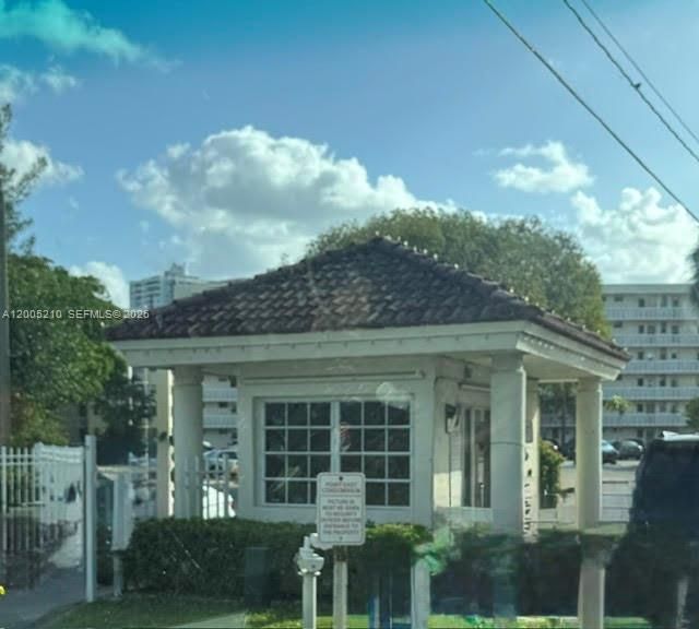 На продажу: $250,000 (2 спален, 2 ванн, 1083 Квадратных фут)