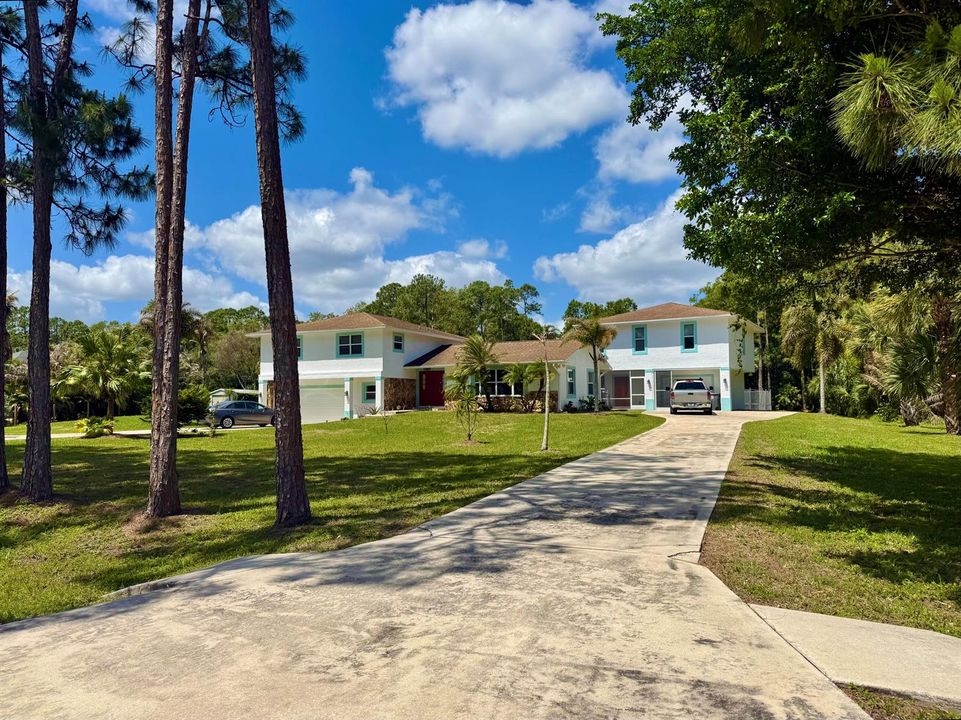 Driveway Guest House