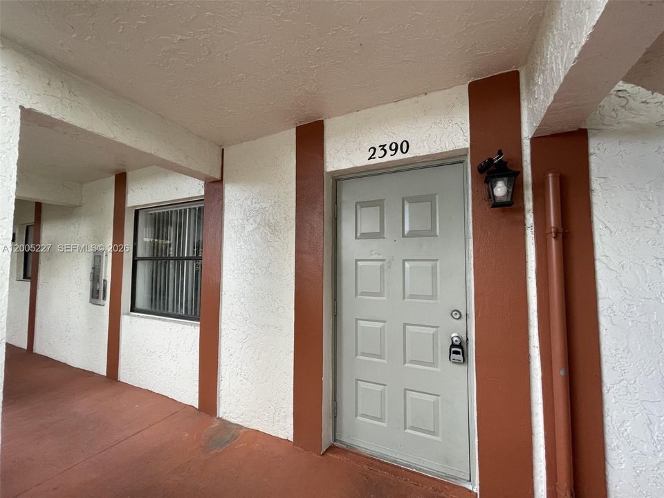 Activo con contrato: $149,900 (2 camas, 2 baños, 973 Pies cuadrados)