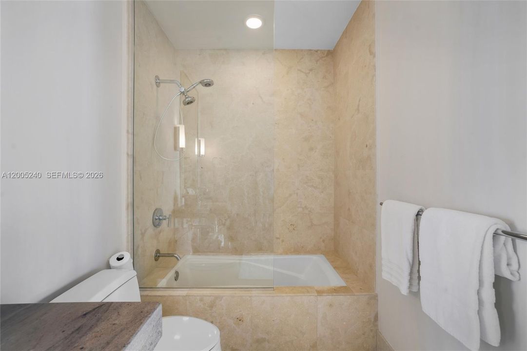 Active With Contract: $25,000 (2 beds, 2 baths, 1777 Square Feet)