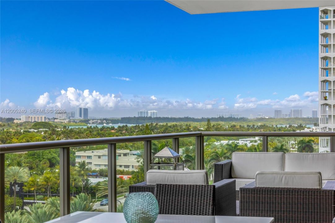 Active With Contract: $25,000 (2 beds, 2 baths, 1777 Square Feet)