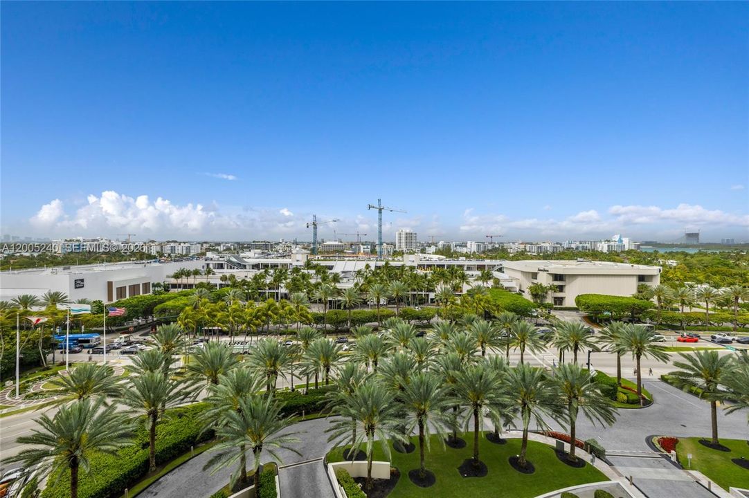 Active With Contract: $25,000 (2 beds, 2 baths, 1777 Square Feet)