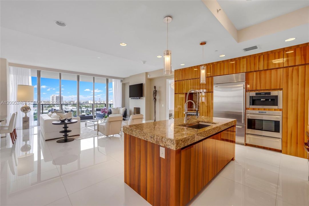 Active With Contract: $25,000 (2 beds, 2 baths, 1777 Square Feet)