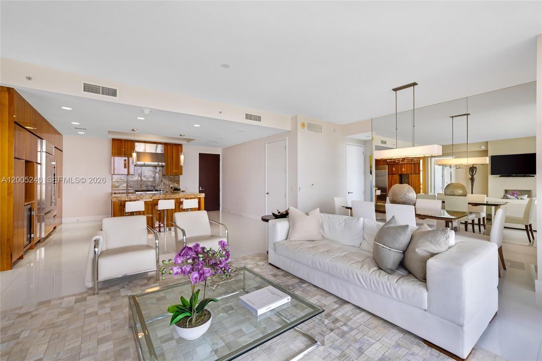 Active With Contract: $25,000 (2 beds, 2 baths, 1777 Square Feet)