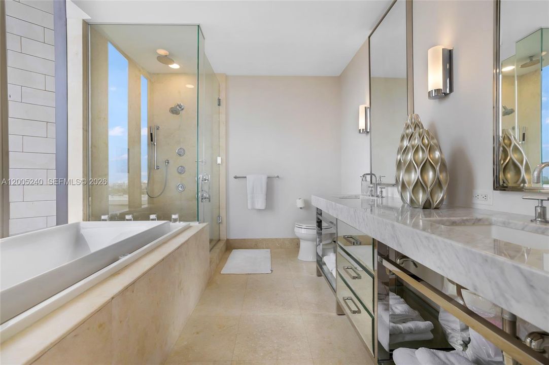 Active With Contract: $25,000 (2 beds, 2 baths, 1777 Square Feet)