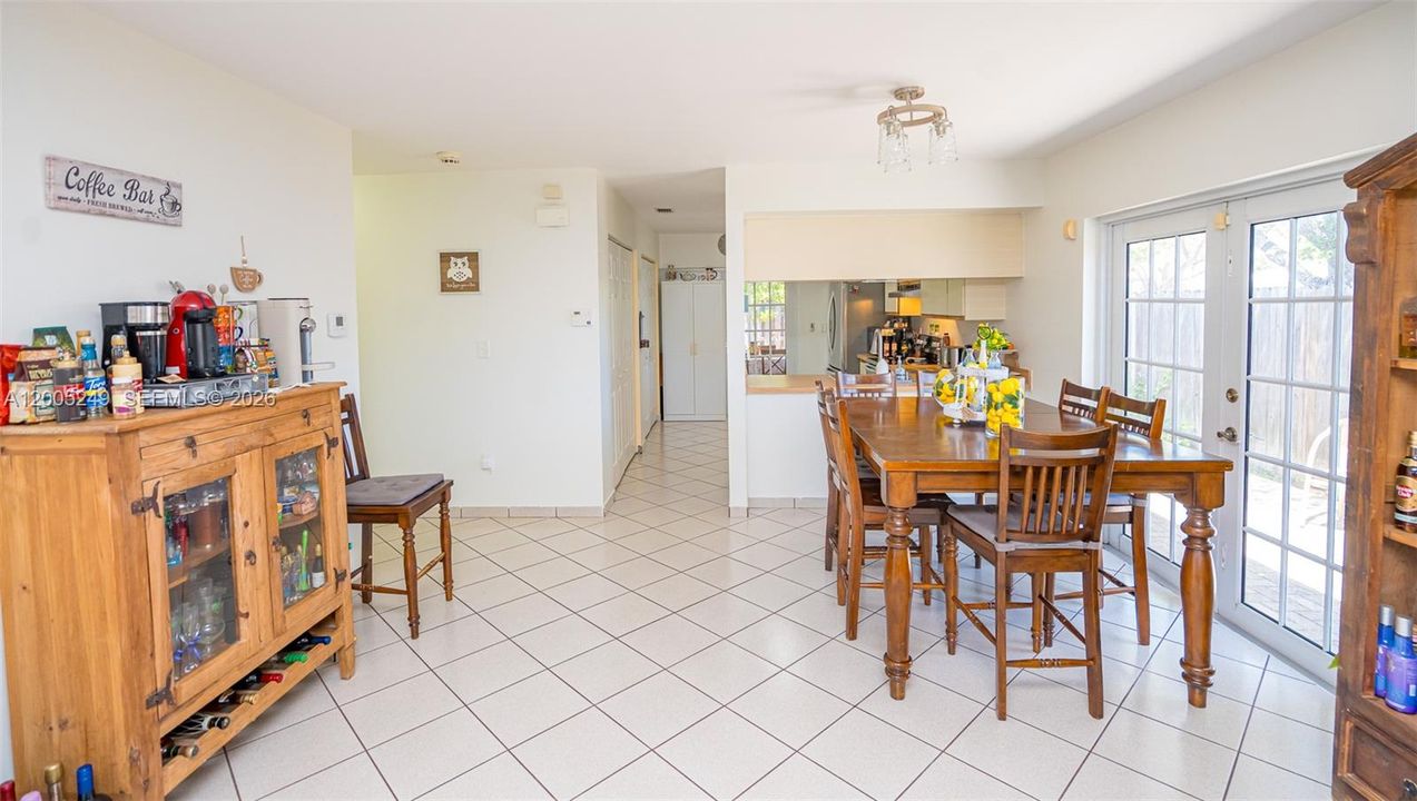 Active With Contract: $499,000 (3 beds, 2 baths, 1369 Square Feet)