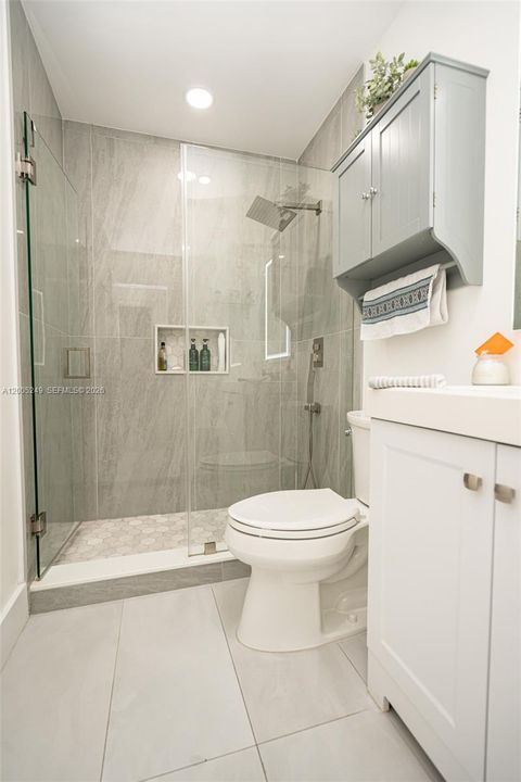 Active With Contract: $499,000 (3 beds, 2 baths, 1369 Square Feet)