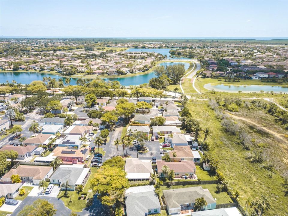 Active With Contract: $499,000 (3 beds, 2 baths, 1369 Square Feet)