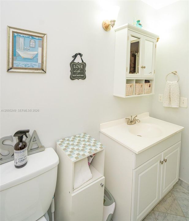Active With Contract: $499,000 (3 beds, 2 baths, 1369 Square Feet)