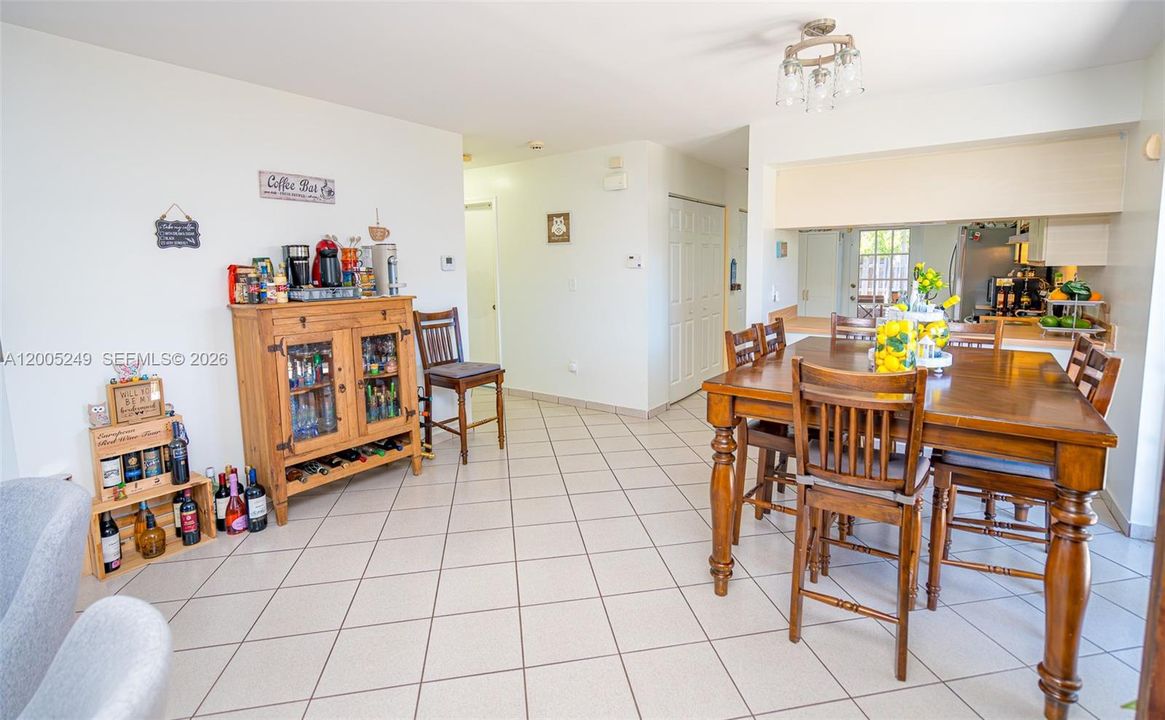 Active With Contract: $499,000 (3 beds, 2 baths, 1369 Square Feet)