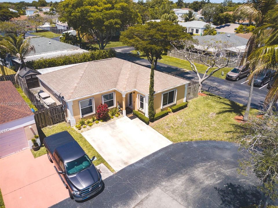 Active With Contract: $499,000 (3 beds, 2 baths, 1369 Square Feet)