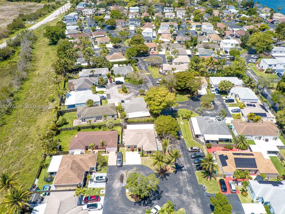 Active With Contract: $499,000 (3 beds, 2 baths, 1369 Square Feet)