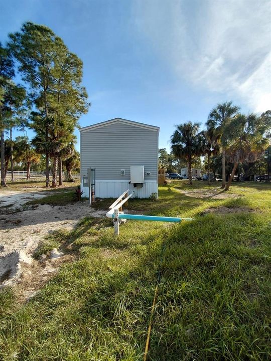 For Sale: $199,900 (3 beds, 2 baths, 952 Square Feet)