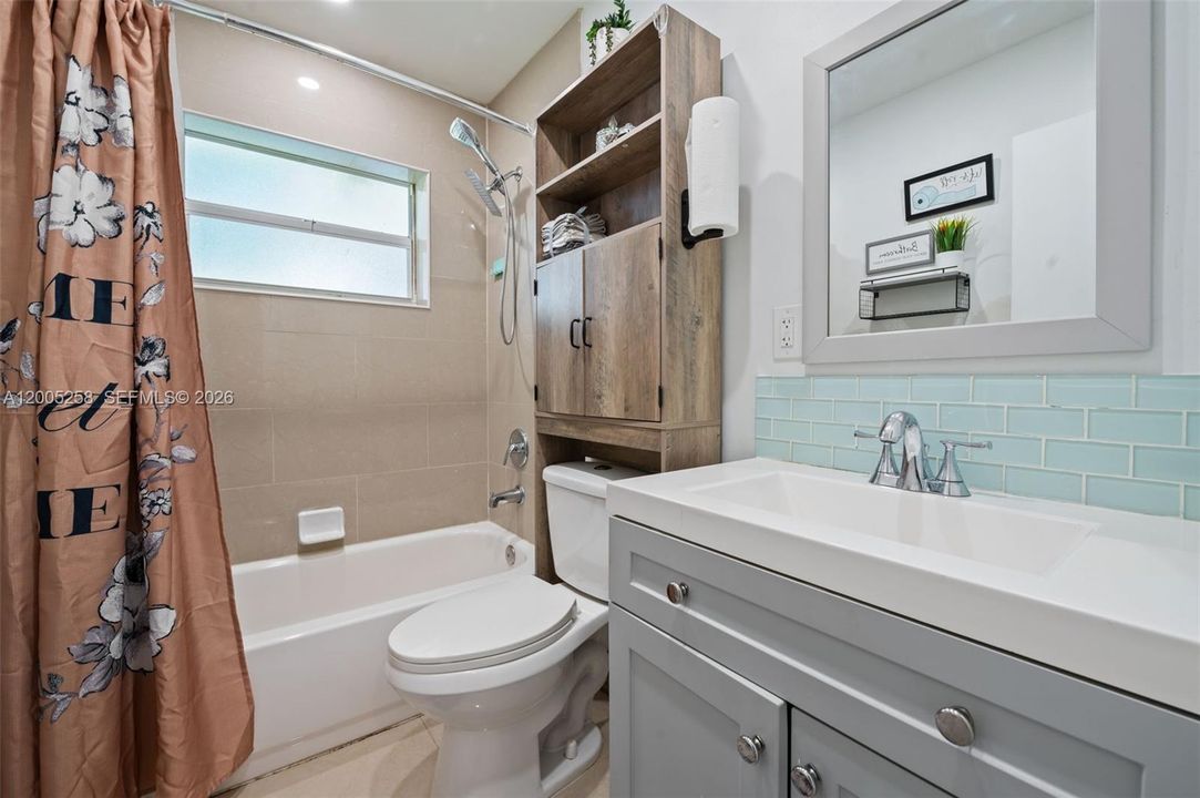 Activo con contrato: $475,000 (3 camas, 2 baños, 1549 Pies cuadrados)