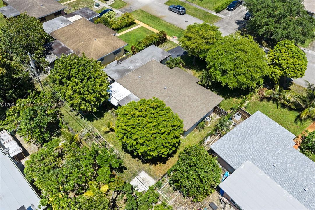 Activo con contrato: $475,000 (3 camas, 2 baños, 1549 Pies cuadrados)