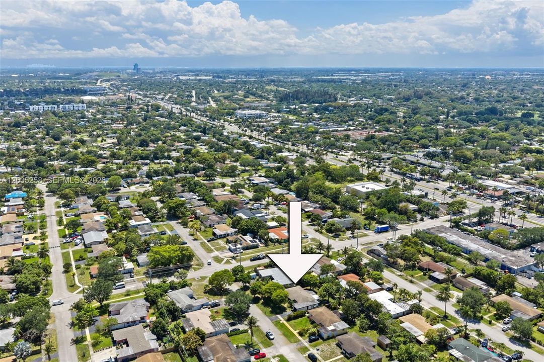 Activo con contrato: $475,000 (3 camas, 2 baños, 1549 Pies cuadrados)