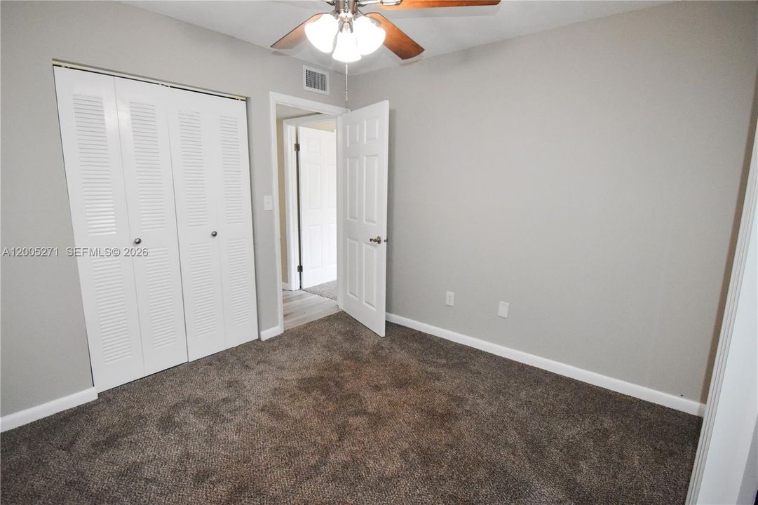 For Sale: $132,500 (2 beds, 2 baths, 827 Square Feet)