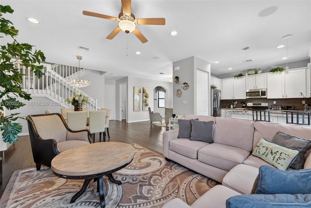 For Rent: $6,000 (4 beds, 2 baths, 2318 Square Feet)