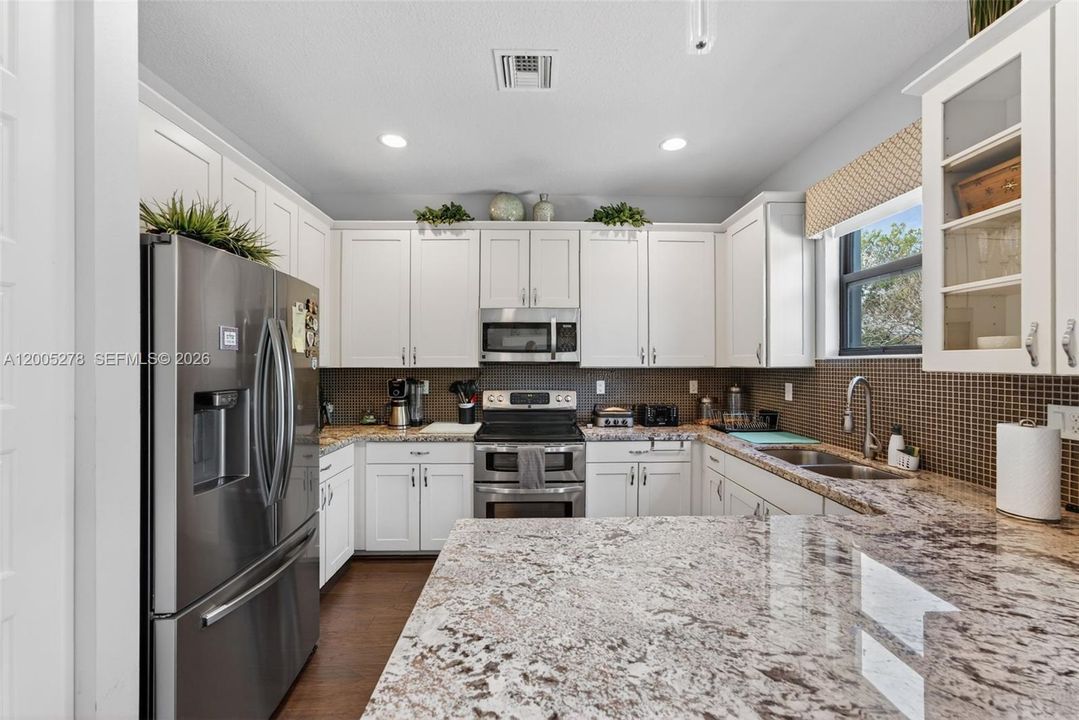 For Rent: $6,000 (4 beds, 2 baths, 2318 Square Feet)