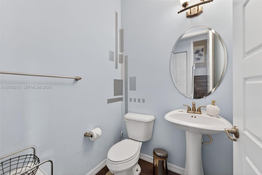 For Rent: $6,000 (4 beds, 2 baths, 2318 Square Feet)