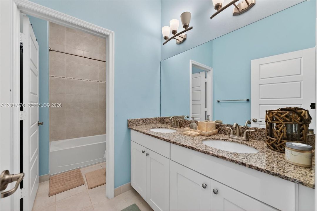 For Rent: $6,000 (4 beds, 2 baths, 2318 Square Feet)