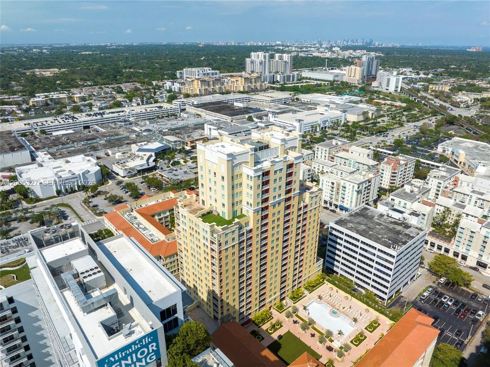 Active With Contract: $3,200 (2 beds, 2 baths, 1155 Square Feet)