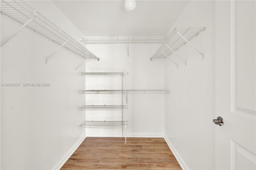 Active With Contract: $3,200 (2 beds, 2 baths, 1155 Square Feet)