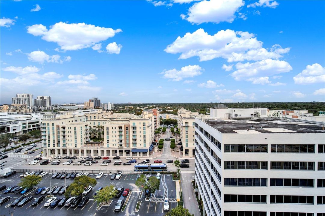 Active With Contract: $3,200 (2 beds, 2 baths, 1155 Square Feet)