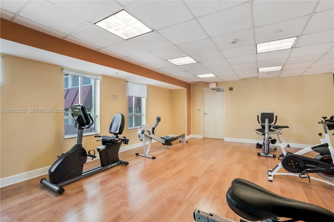 Active With Contract: $3,200 (2 beds, 2 baths, 1155 Square Feet)