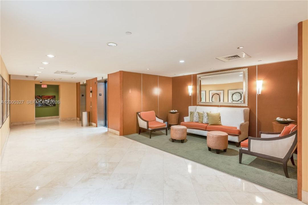 Active With Contract: $3,200 (2 beds, 2 baths, 1155 Square Feet)