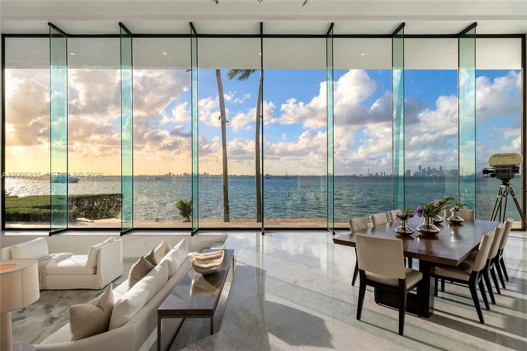 For Sale: $237,000,000 (5 beds, 7 baths, 11528 Square Feet)