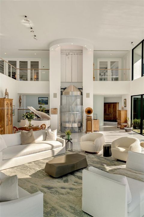 For Sale: $237,000,000 (5 beds, 7 baths, 11528 Square Feet)