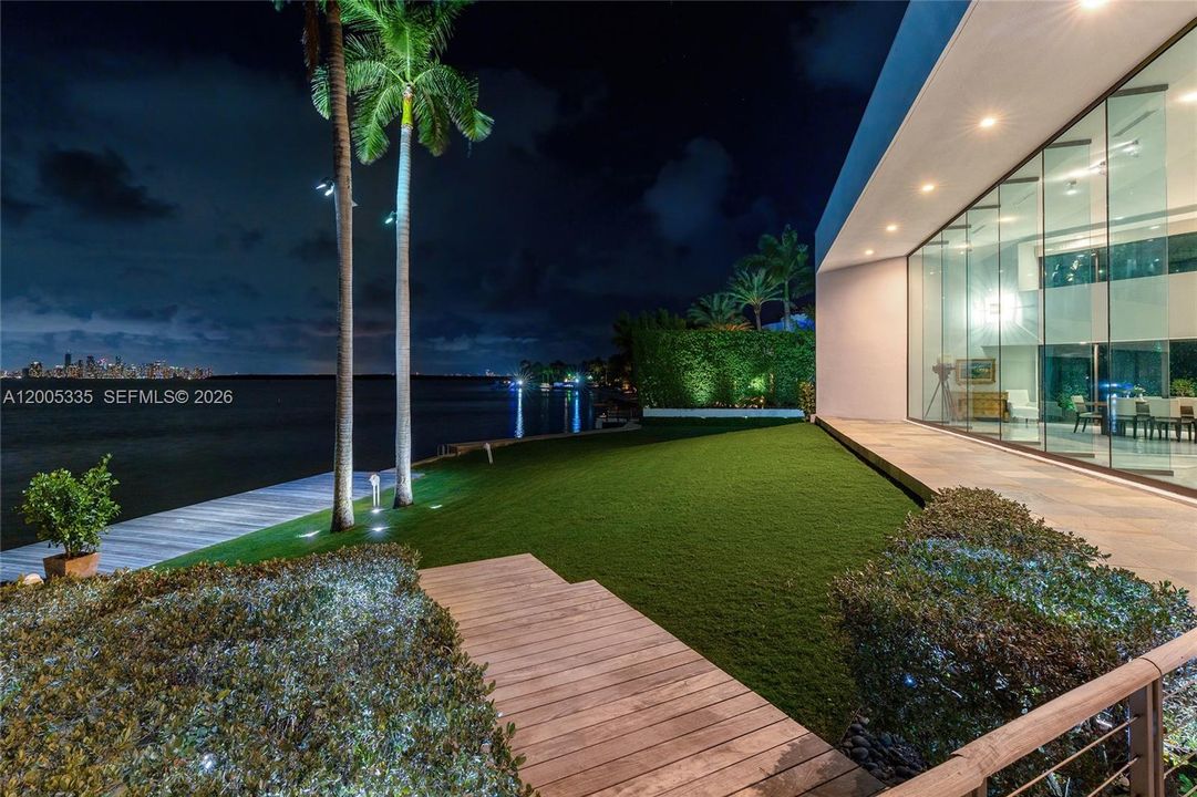For Sale: $237,000,000 (5 beds, 7 baths, 11528 Square Feet)