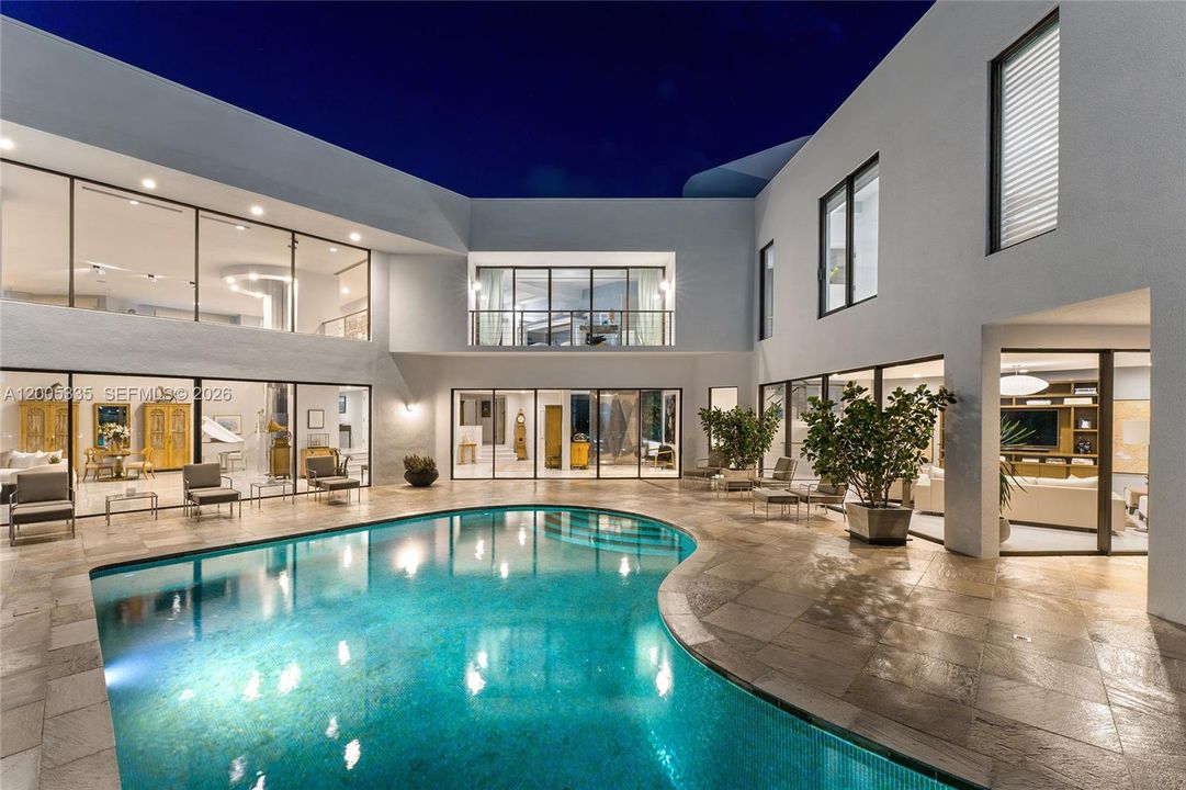 For Sale: $237,000,000 (5 beds, 7 baths, 11528 Square Feet)