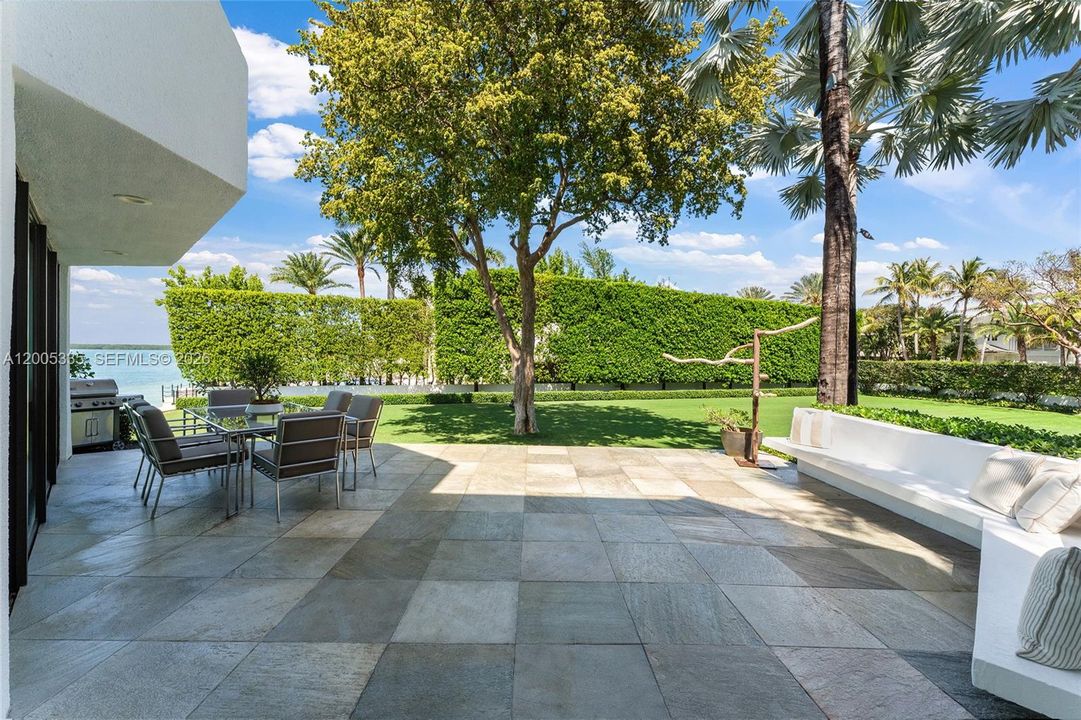 For Sale: $237,000,000 (5 beds, 7 baths, 11528 Square Feet)